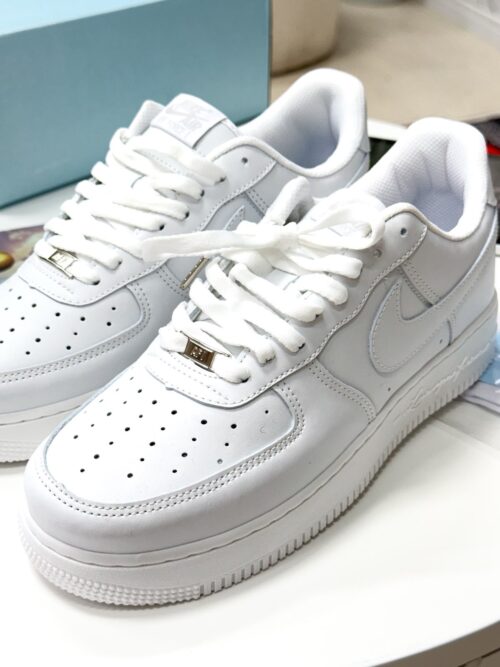 4f737a4e-ab20-4ac6-b6e2-f2f0f9fd1309 Nike air force one