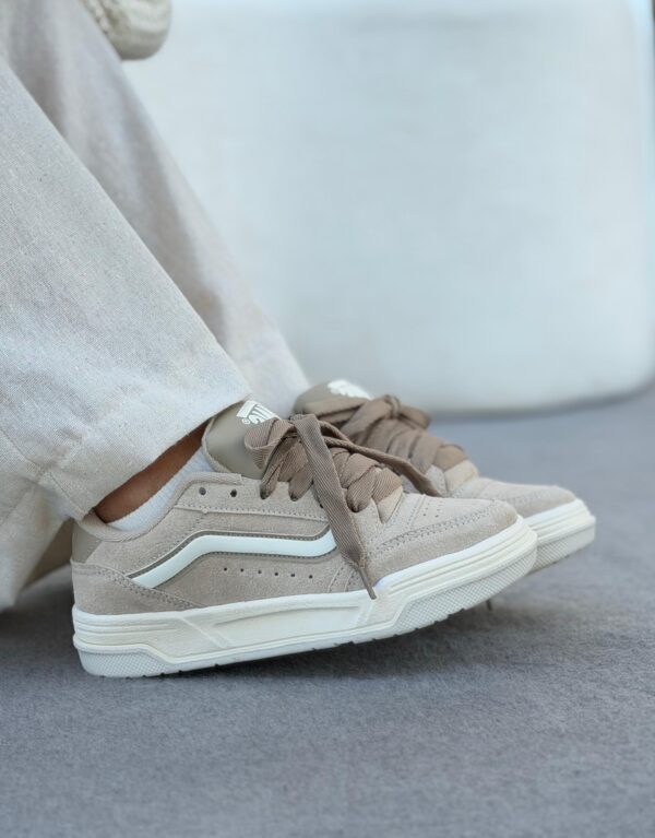 7d2a525b-9414-4384-a1fd-9137d96fae17 Vans hylane Nude